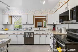 2248 Elliott St SE, Grand Rapids, MI 49506 - Photo 10
