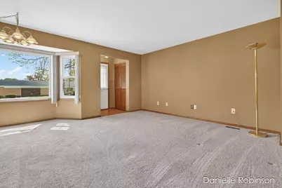929 Village Lane #140, Jenison, MI 49428 - Photo 8