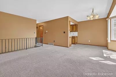 929 Village Lane #140, Jenison, MI 49428 - Photo 6