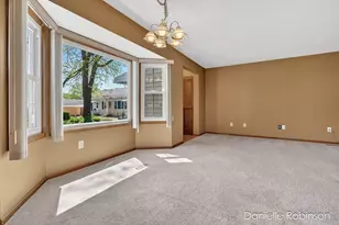 929 Village Ln, Jenison, MI 49428 - Photo 10