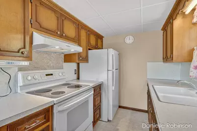 929 Village Lane #140, Jenison, MI 49428 - Photo 12