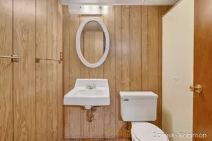 929 Village Ln, Jenison, MI 49428 - Photo 22