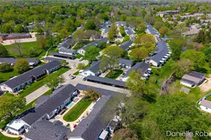 929 Village Ln, Jenison, MI 49428 - Photo 38