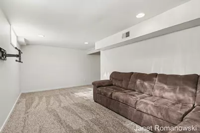 2126 Englewood Drive SE, Grand Rapids, MI 49506 - Photo 14