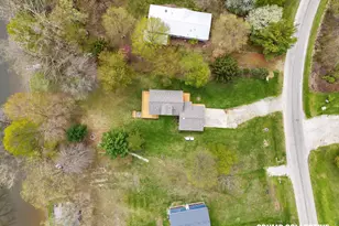 9129 Lakeside Dr, Perrinton, MI 48871 - Photo 36