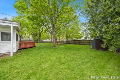722 N Hudson Street SE, Lowell, MI 49331 - Photo 32
