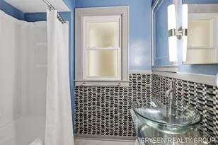 5527 W River Dr NE, Comstock Park, MI 49321 - Photo 24