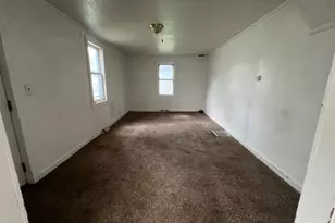 627 S 5th St, Niles, MI 49120 - Photo 10