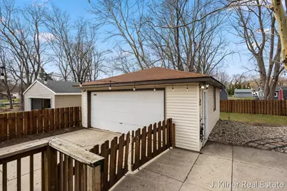 65 Betty Street NE, Comstock Park, MI 49321 - Photo 32