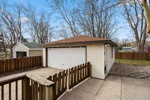 65 Betty St NE, Comstock Park, MI 49321 - Photo 32