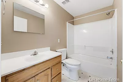 3777 Mayberry Court SE, Kentwood, MI 49512 - Photo 38