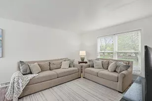 1717 Edgewood Ave SE, Grand Rapids, MI 49506 - Photo 2