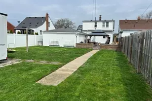 1519 Chestnut St, Wyandotte, MI 48192 - Photo 26