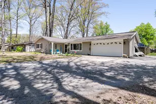 5021 Weatherford Dr, Coloma, MI 49038 - Photo 2