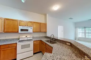 2802 S Knightsbridge Cir, Ann Arbor, MI 48105 - Photo 2