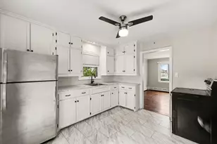 21516 Madison St, Saint Clair Shores, MI 48081 - Photo 8