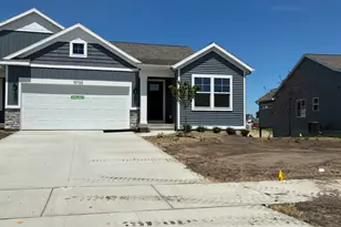 15733 Hawley Dr, Grand Haven, MI 49417 - Photo 2