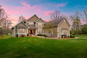 9048 Montezuma Ave, Kalamazoo, MI 49009 - Photo 2