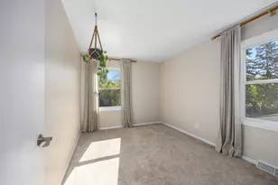1865 Ridgemoor Dr SE, Grand Rapids, MI 49506 - Photo 16