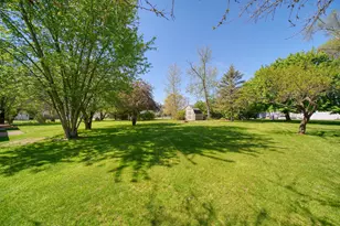 124 Carlysle Dr, Brooklyn, MI 49230 - Photo 40