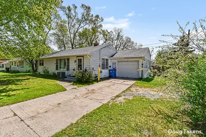 527 W Ellis Street, Belding, MI 48809 - Photo 2