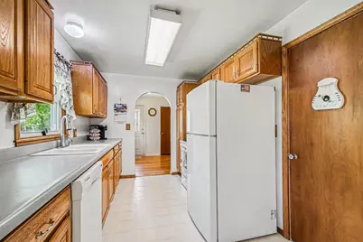 315 Marcelletti Avenue, Paw Paw, MI 49079 - Photo 4