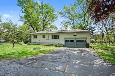315 Marcelletti Avenue, Paw Paw, MI 49079 - Photo 2
