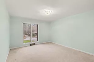 1519 Middlebrook Dr, Norton Shores, MI 49441 - Photo 32