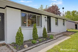 7697 Hollyhock Ave, Jenison, MI 49428 - Photo 2