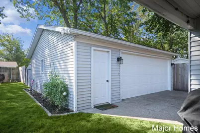 2514 Valleyview Street SW, Wyoming, MI 49519 - Photo 8