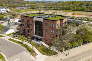 325 E Summit St, Ann Arbor, MI 48104 - Photo 2