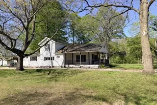 549 Academy St, Allegan, MI 49010 - Photo 22