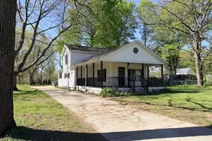 549 Academy St, Allegan, MI 49010 - Photo 2