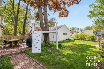 1106 Watkins Street SE, Grand Rapids, MI 49507 - Photo 36