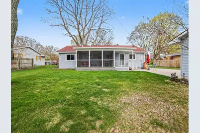 1033 N Beechwood Street, Ludington, MI 49431 - Photo 28