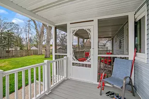 1033 N Beechwood St, Ludington, MI 49431 - Photo 26