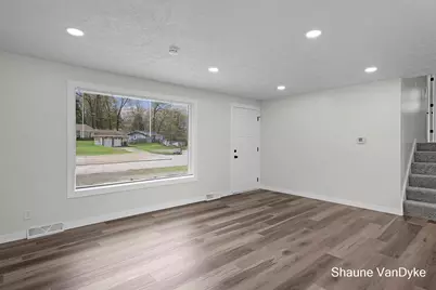4566 Lantern Court NW, Comstock Park, MI 49321 - Photo 8