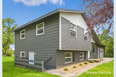 4566 Lantern Court NW, Comstock Park, MI 49321 - Photo 4