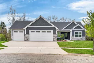 128 Thorn Hill Ct, Hastings, MI 49058 - Photo 1