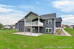128 Thorn Hill Ct, Hastings, MI 49058 - Photo 56