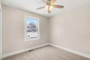 907 Orchard Ave, Muskegon, MI 49442 - Photo 12