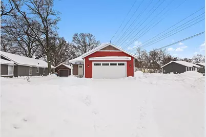 907 Orchard Avenue, Muskegon, MI 49442 - Photo 2