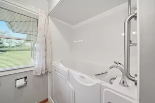 4024 County Farm Rd, Jackson, MI 49201 - Photo 14
