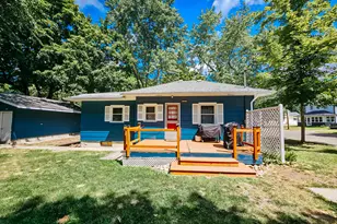 58 Salem St, Hillsdale, MI 49242 - Photo 2