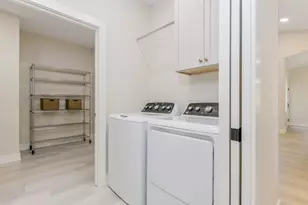 4708 Knapp Bluff Dr NE, Grand Rapids, MI 49525 - Photo 20