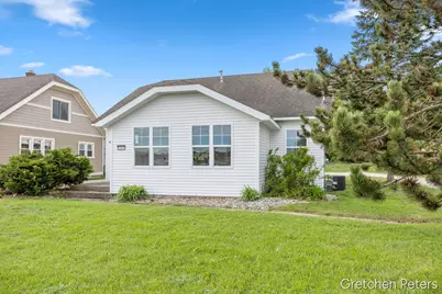 5352 Plainfield Avenue NE, Grand Rapids, MI 49525 - Photo 2
