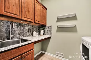 3573 Mill Point Dr SE, Grand Rapids, MI 49512 - Photo 22