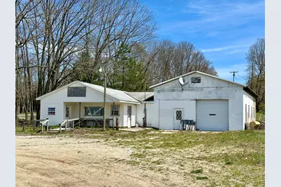 6390 N Comstock Avenue, Hesperia, MI 49421 - Photo 1