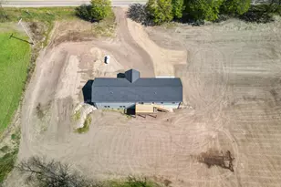 2346 W 112th St, Grant, MI 49327 - Photo 4