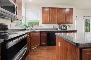 35526 Abbey Dr, Romulus, MI 48174 - Photo 8